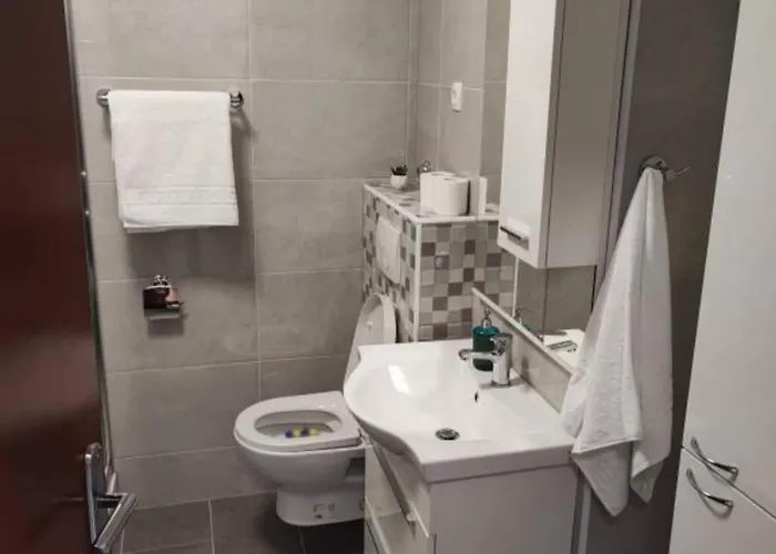 One Bedroom With Balcony 아파트 *